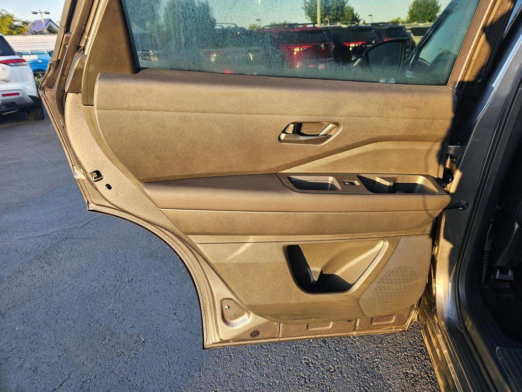 new 2025 Nissan Pathfinder car, priced at $39,264