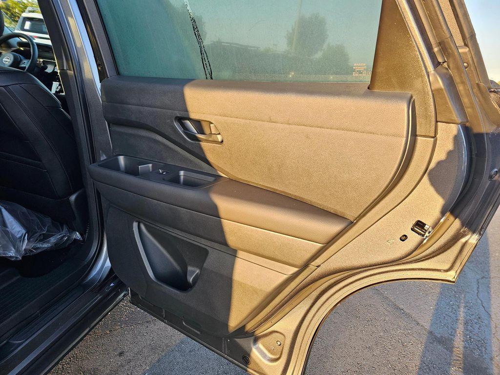 new 2025 Nissan Pathfinder car, priced at $39,264