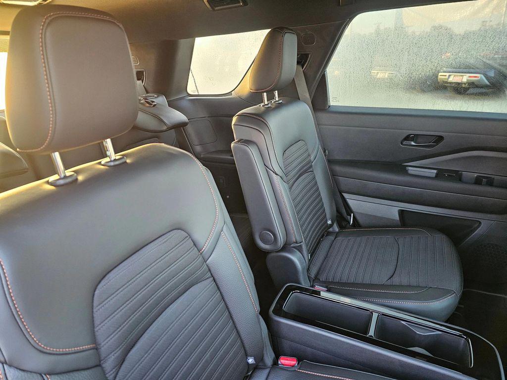 new 2025 Nissan Pathfinder car, priced at $39,264