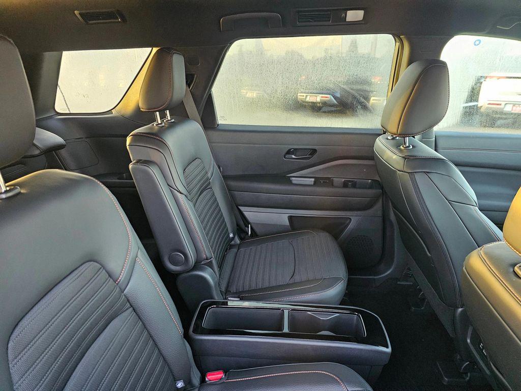 new 2025 Nissan Pathfinder car, priced at $39,264