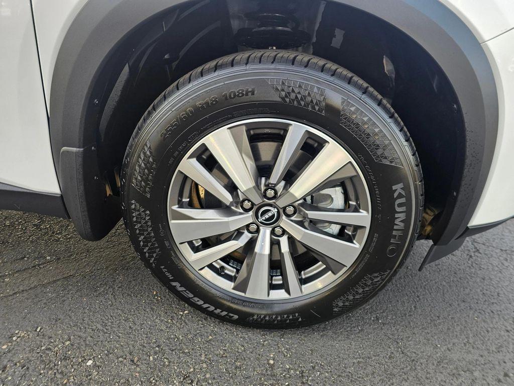 new 2025 Nissan Pathfinder car, priced at $45,766