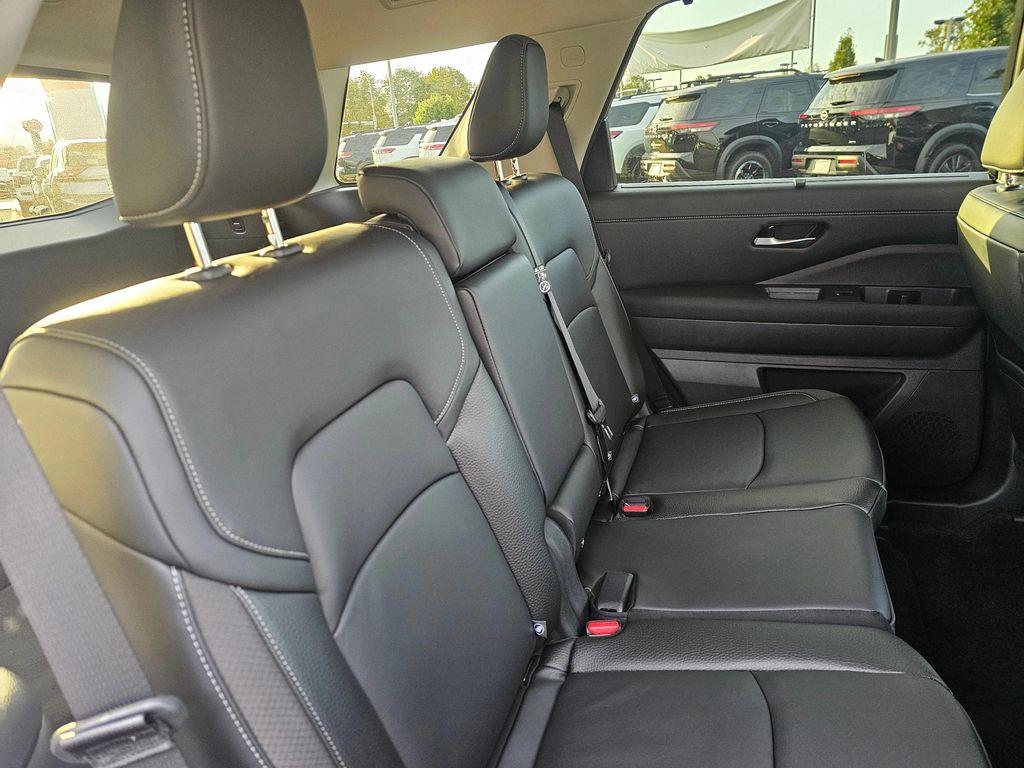 new 2025 Nissan Pathfinder car, priced at $45,766