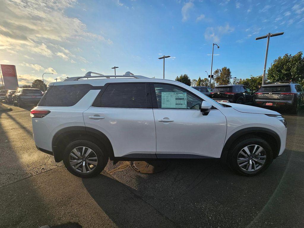 new 2025 Nissan Pathfinder car, priced at $45,766
