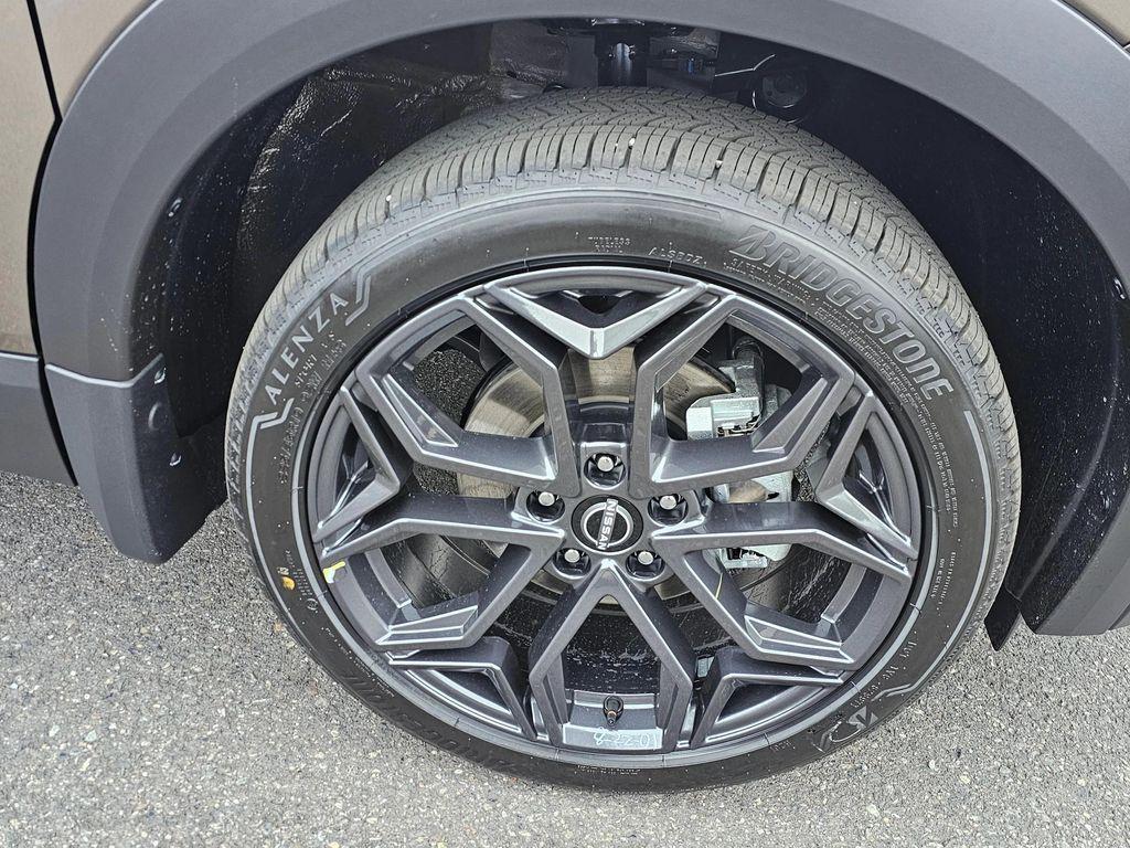 new 2025 Nissan Kicks car, priced at $30,412