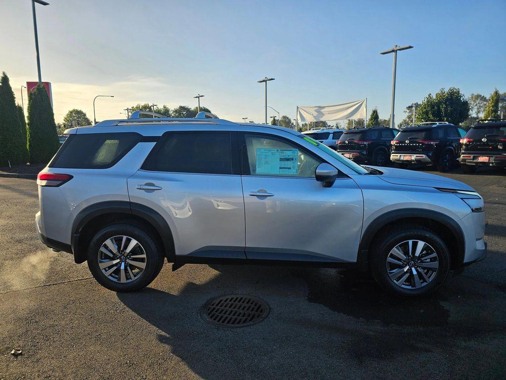 new 2025 Nissan Pathfinder car, priced at $43,715