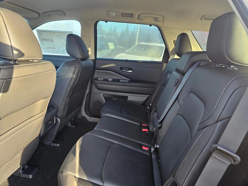 new 2025 Nissan Pathfinder car, priced at $43,715