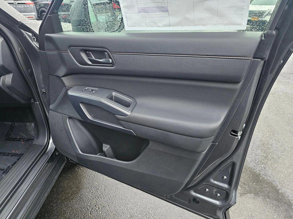 new 2025 Nissan Pathfinder car, priced at $43,957