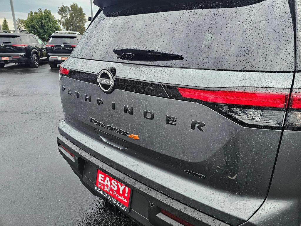 new 2025 Nissan Pathfinder car, priced at $43,957