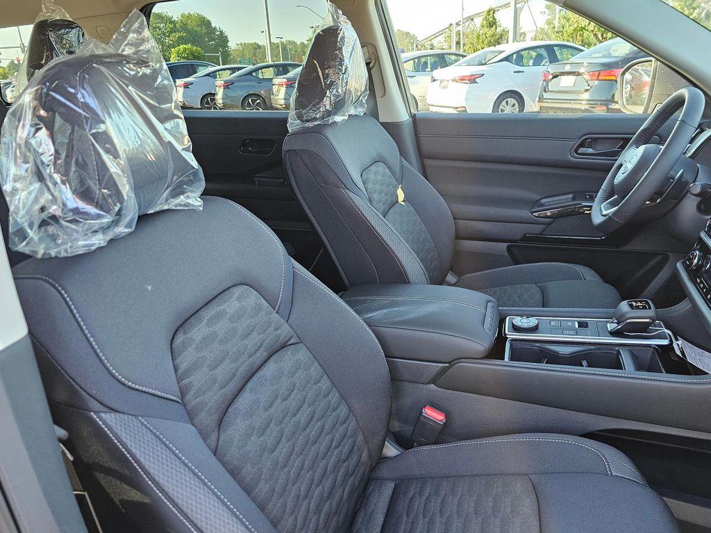 new 2025 Nissan Pathfinder car, priced at $42,648