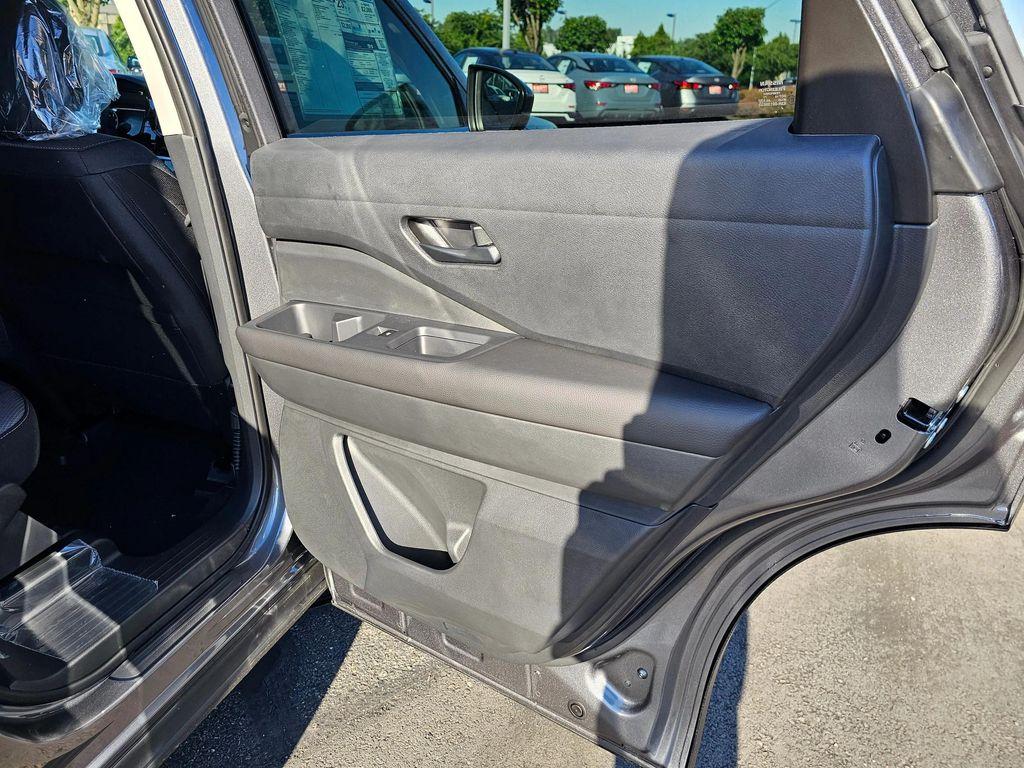 new 2025 Nissan Pathfinder car, priced at $42,648