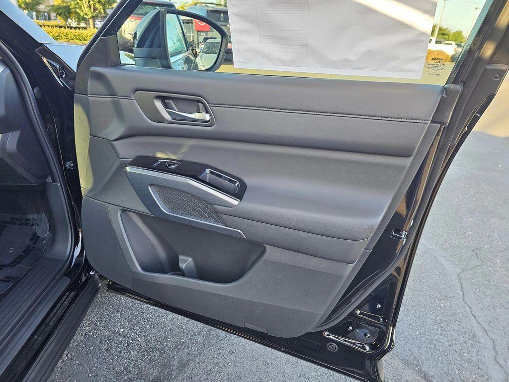 new 2025 Nissan Pathfinder car, priced at $44,200