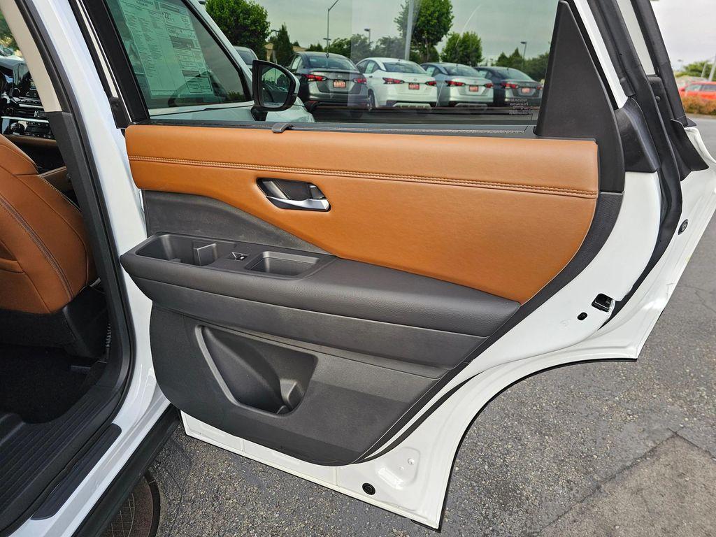 new 2025 Nissan Pathfinder car, priced at $50,332