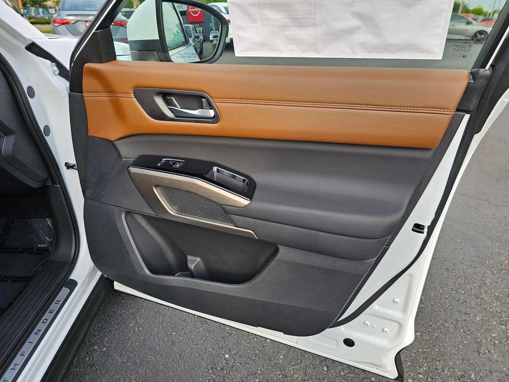 new 2025 Nissan Pathfinder car, priced at $50,332