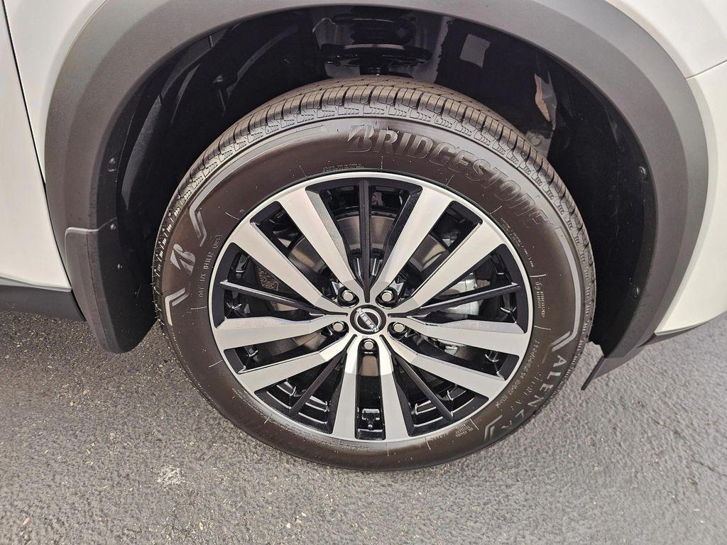 new 2025 Nissan Pathfinder car, priced at $50,332