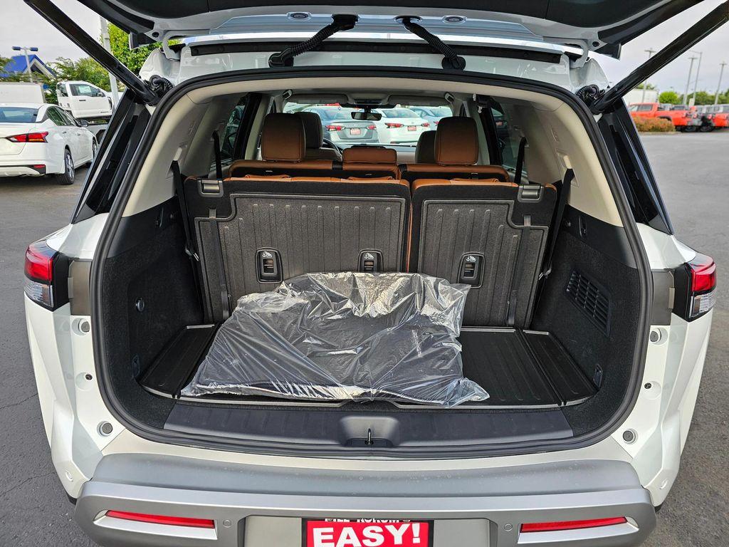 new 2025 Nissan Pathfinder car, priced at $50,332