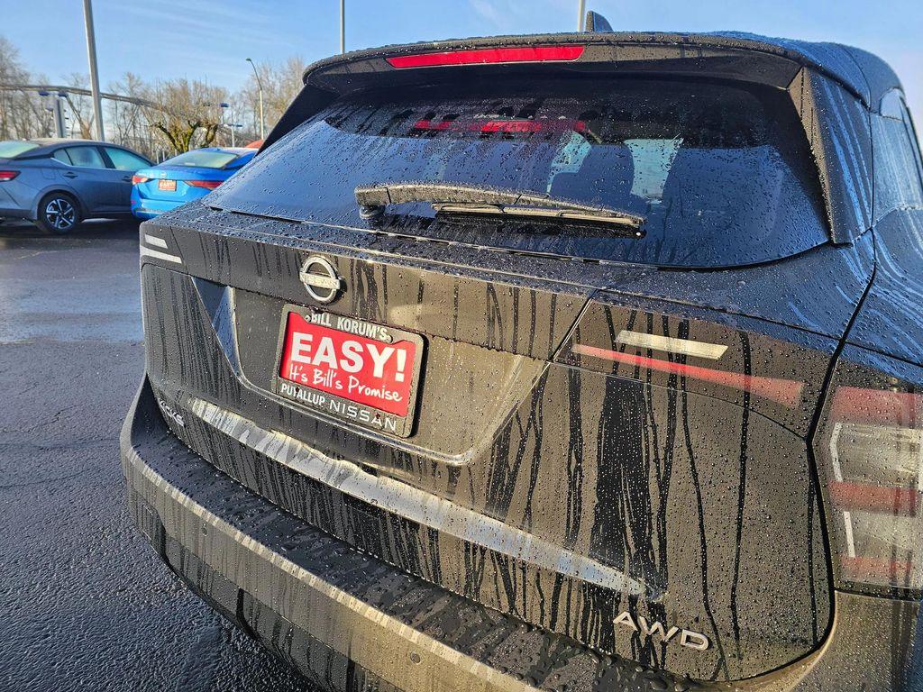 new 2025 Nissan Kicks car, priced at $28,390