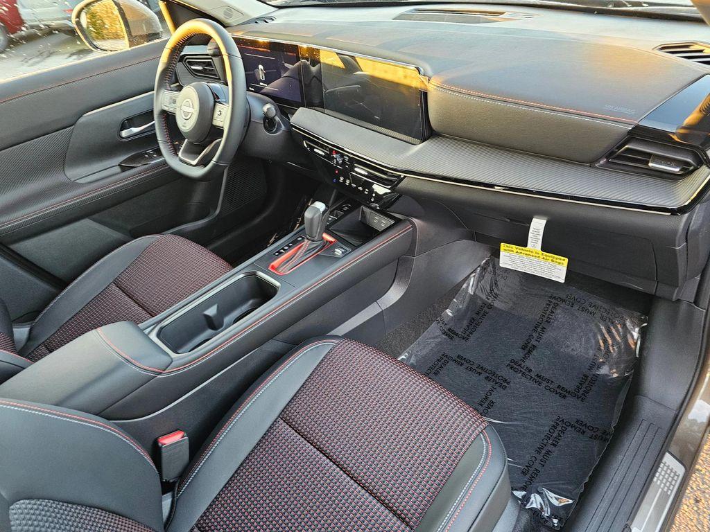 new 2025 Nissan Kicks car, priced at $30,526