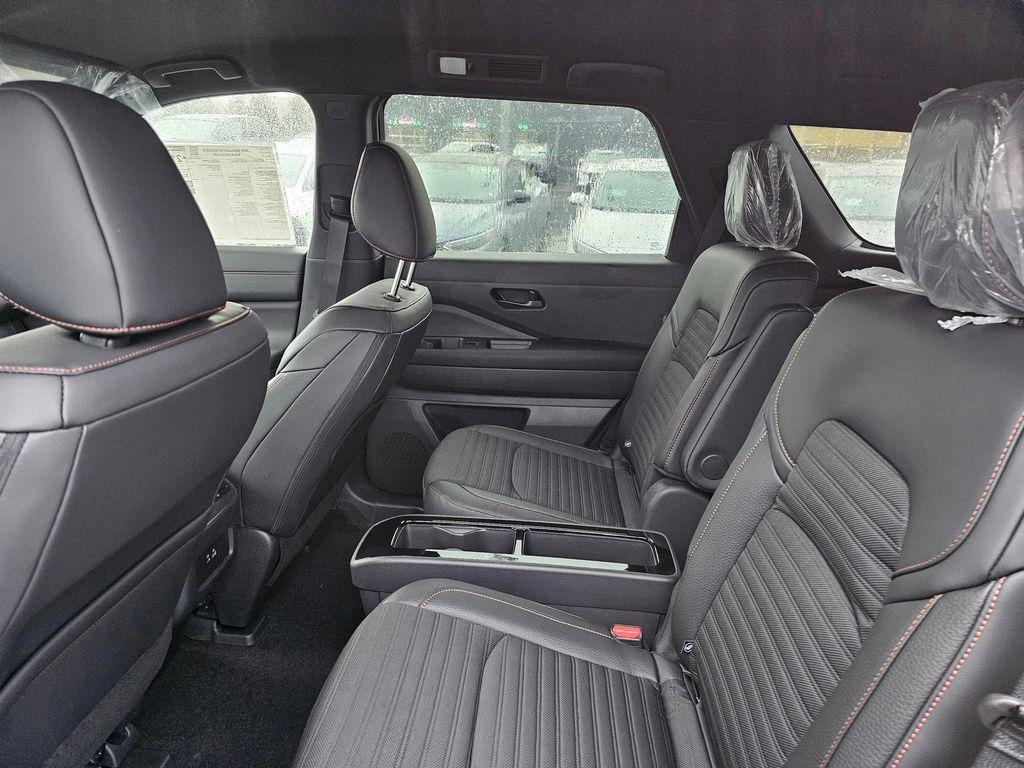 new 2025 Nissan Pathfinder car, priced at $45,112