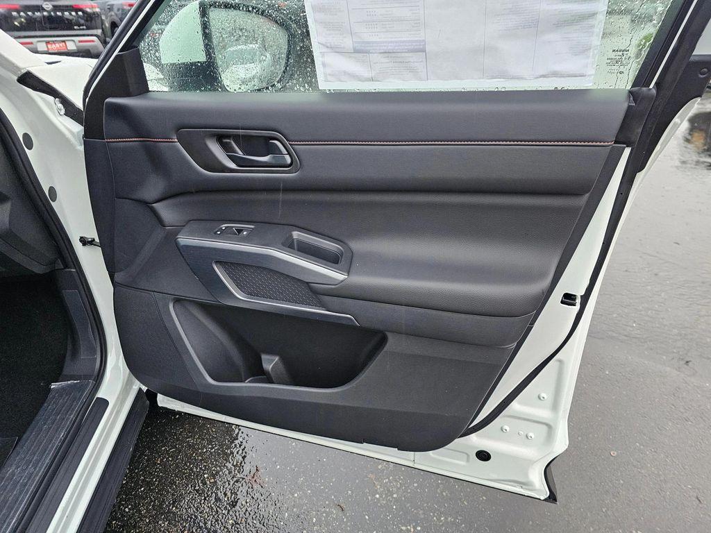 new 2025 Nissan Pathfinder car, priced at $45,112