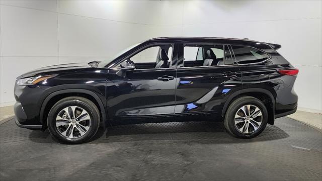 used 2020 Toyota Highlander car, priced at $29,995