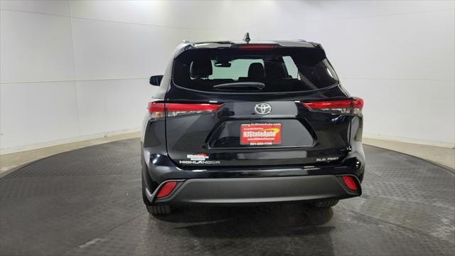 used 2020 Toyota Highlander car, priced at $29,995