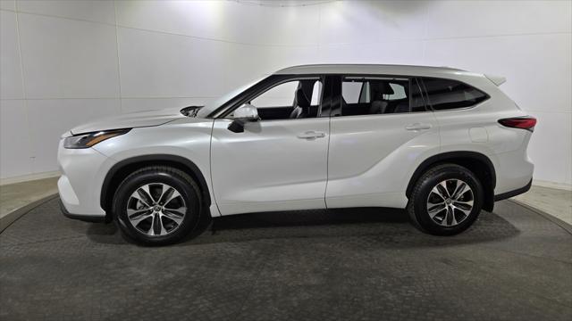 used 2022 Toyota Highlander car, priced at $34,582