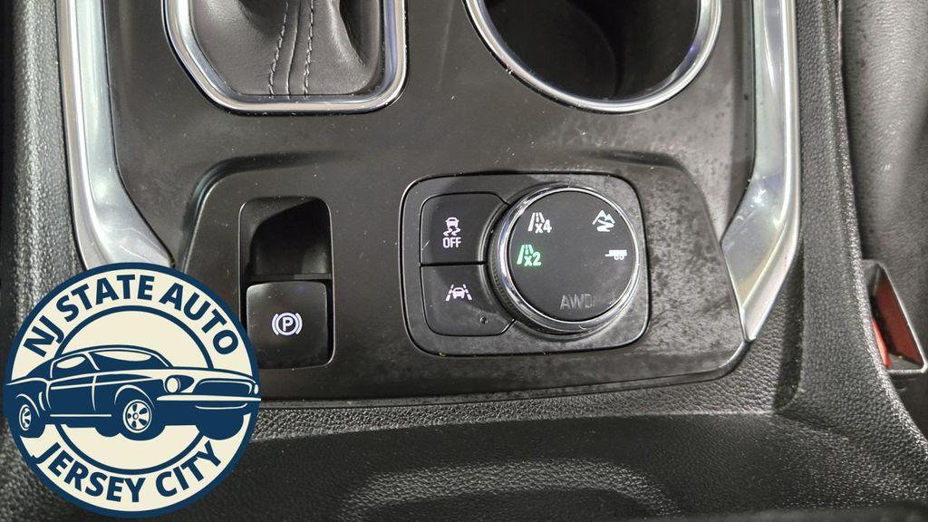 used 2021 Chevrolet Traverse car, priced at $29,695