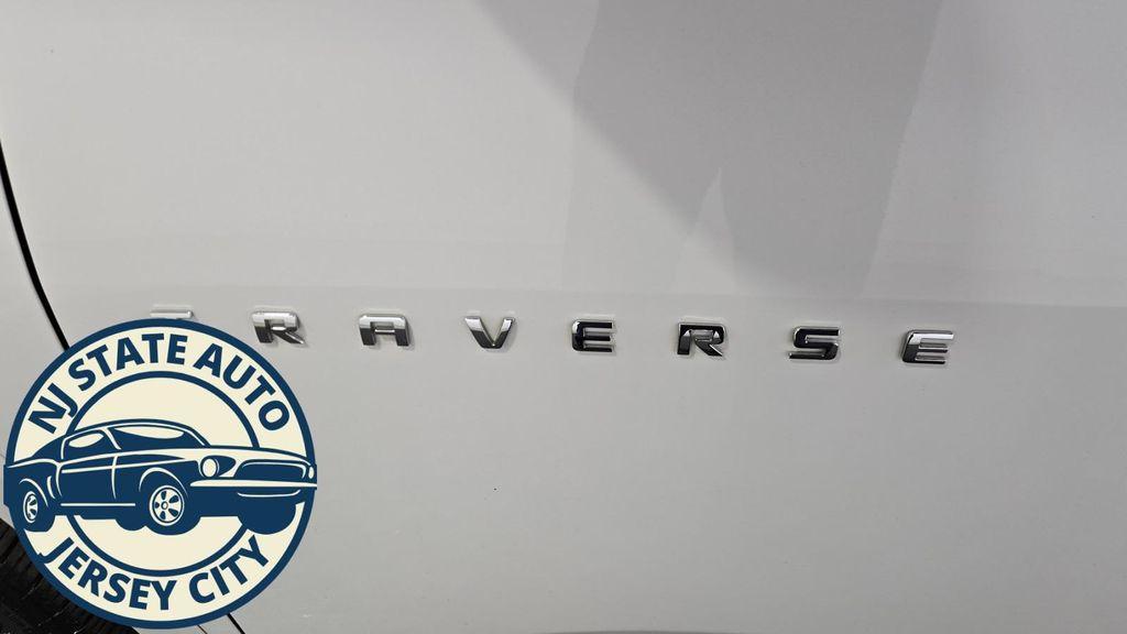 used 2021 Chevrolet Traverse car, priced at $29,695