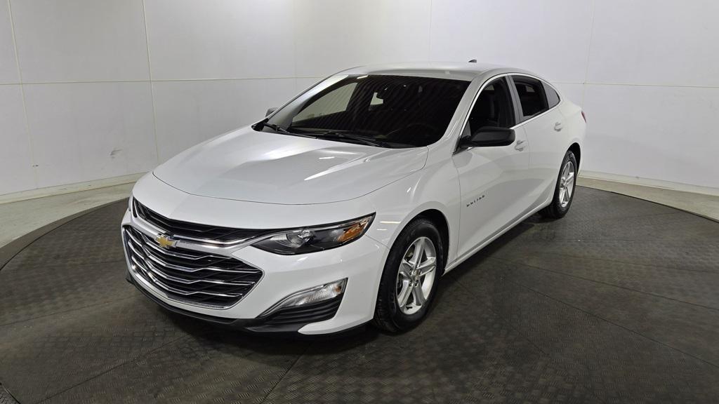used 2023 Chevrolet Malibu car, priced at $14,295