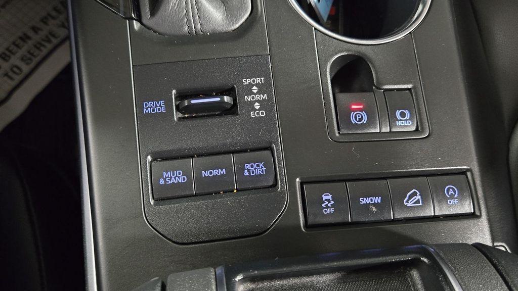 used 2020 Toyota Highlander car, priced at $24,702