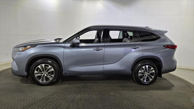 used 2020 Toyota Highlander car, priced at $27,126