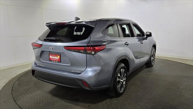 used 2020 Toyota Highlander car, priced at $27,126