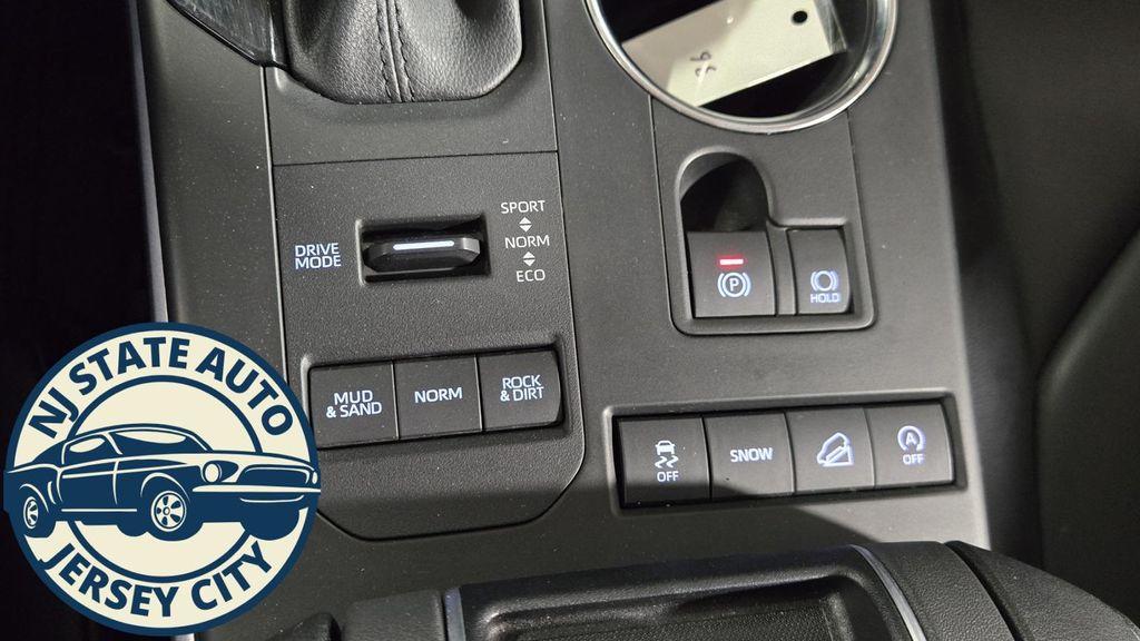 used 2021 Toyota Highlander car, priced at $25,772