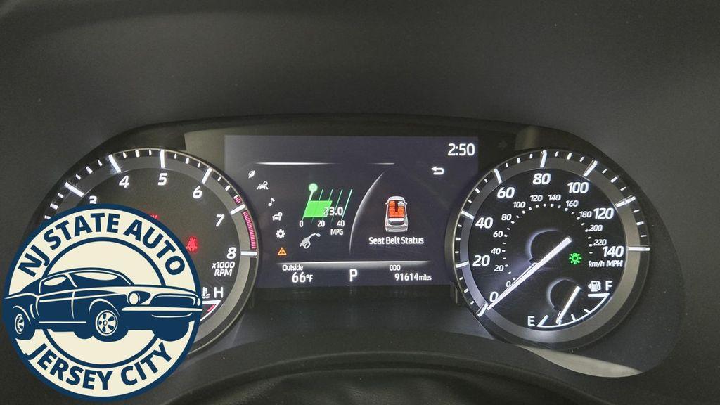 used 2021 Toyota Highlander car, priced at $25,772