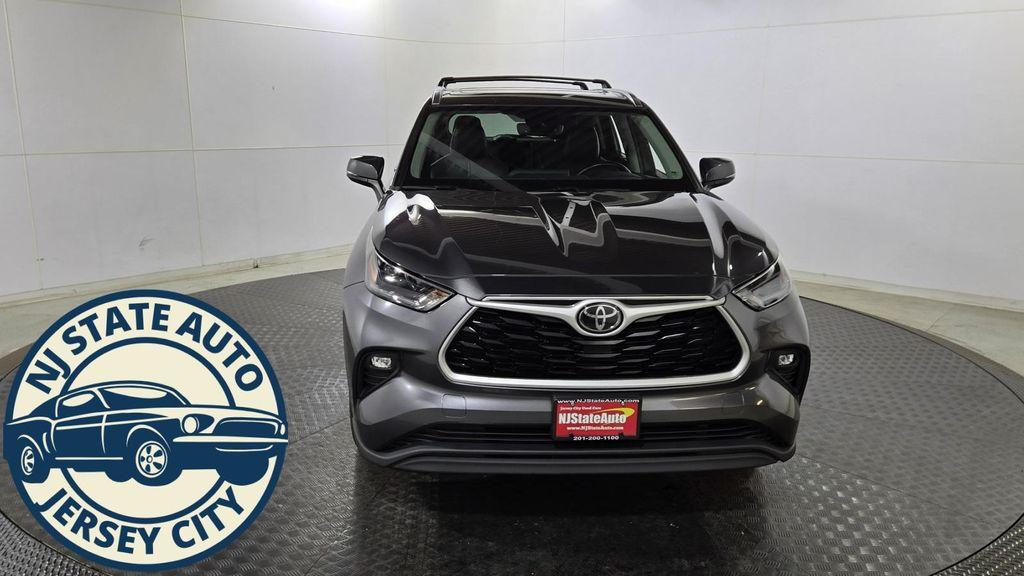 used 2021 Toyota Highlander car, priced at $25,772