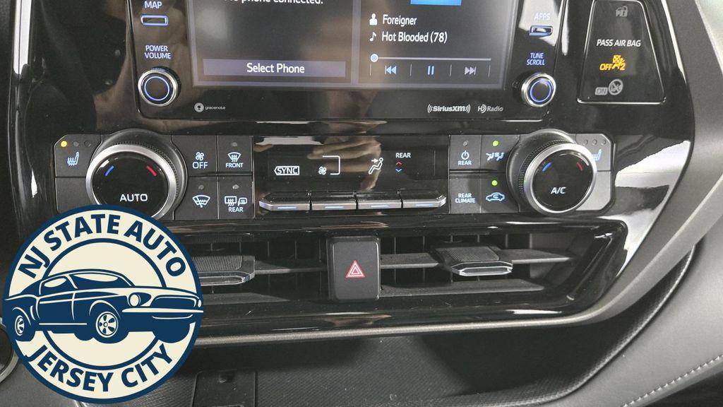 used 2021 Toyota Highlander car, priced at $25,772