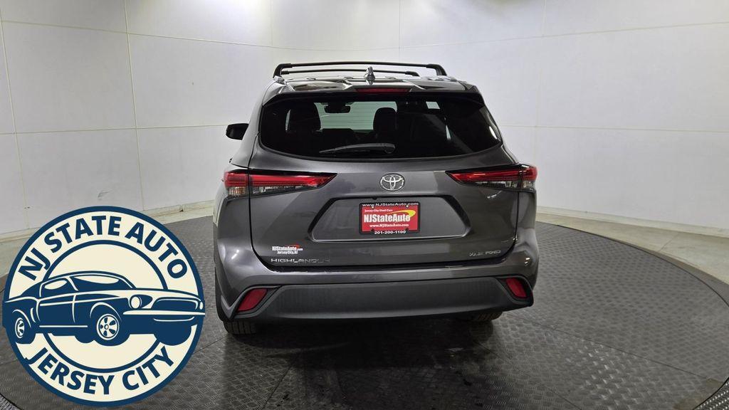 used 2021 Toyota Highlander car, priced at $25,772