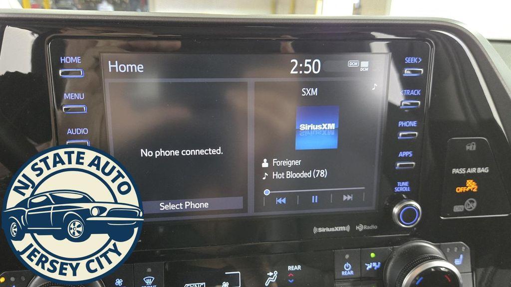 used 2021 Toyota Highlander car, priced at $25,772