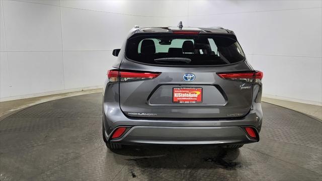 used 2020 Toyota Highlander Hybrid car, priced at $30,895