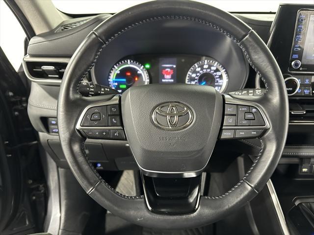 used 2021 Toyota Highlander Hybrid car, priced at $28,304