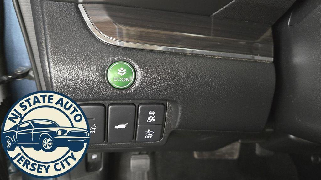 used 2016 Honda CR-V car, priced at $15,548