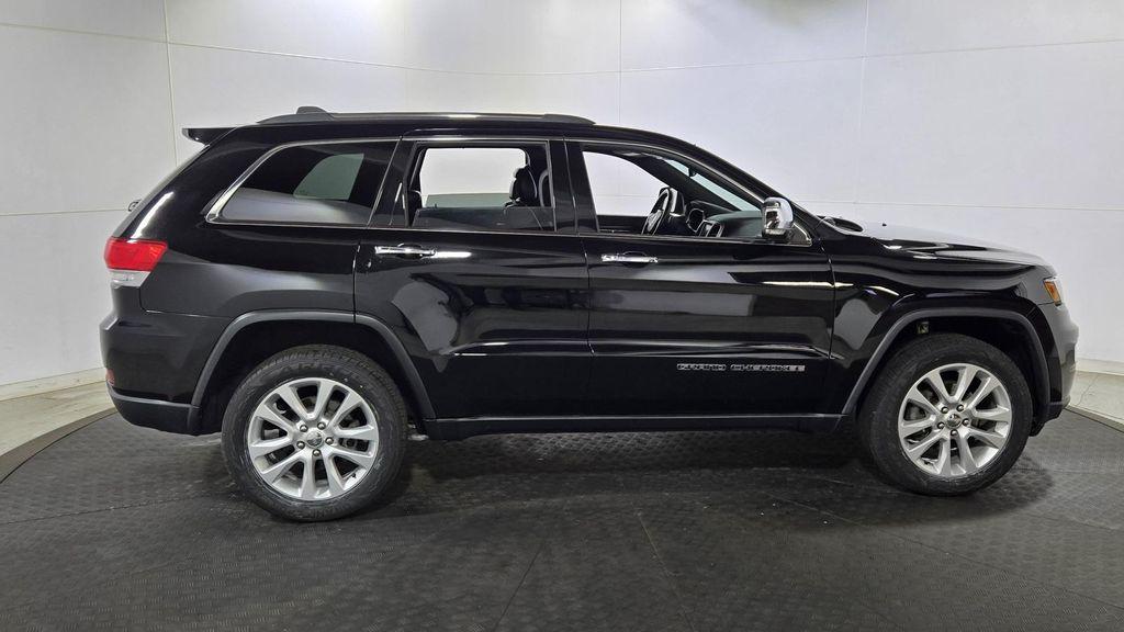 used 2017 Jeep Grand Cherokee car, priced at $14,585