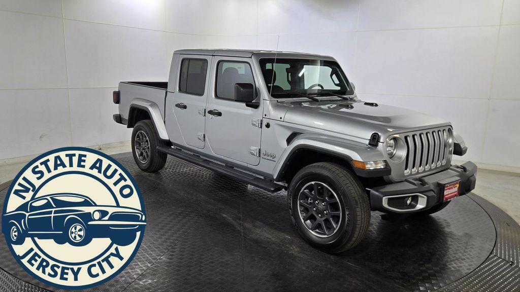 used 2023 Jeep Gladiator car, priced at $25,887