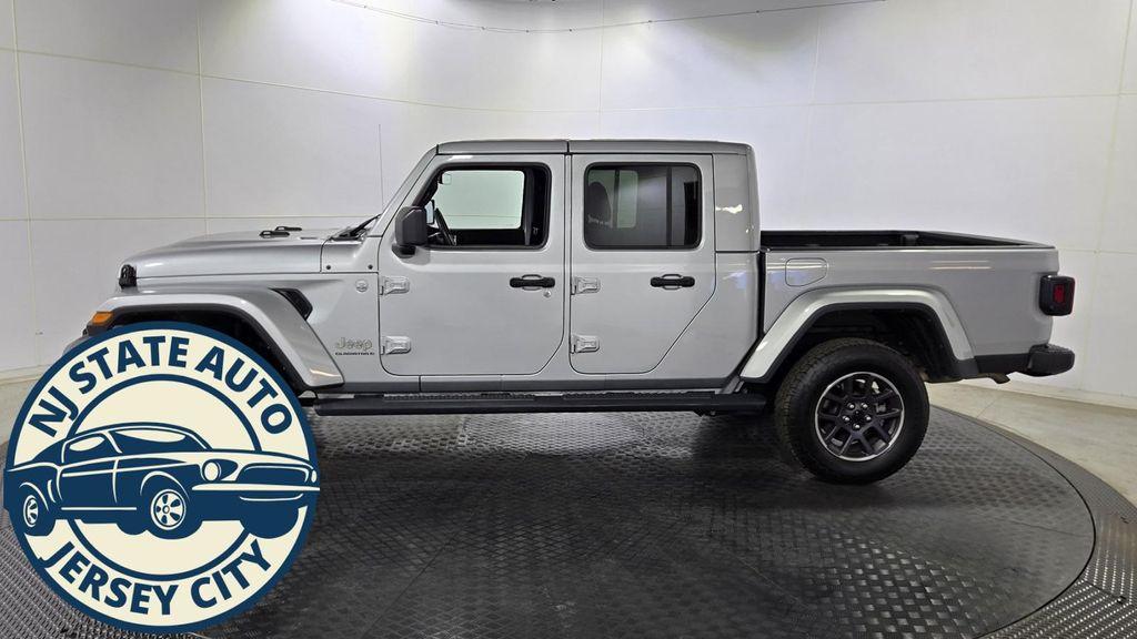 used 2023 Jeep Gladiator car, priced at $25,887