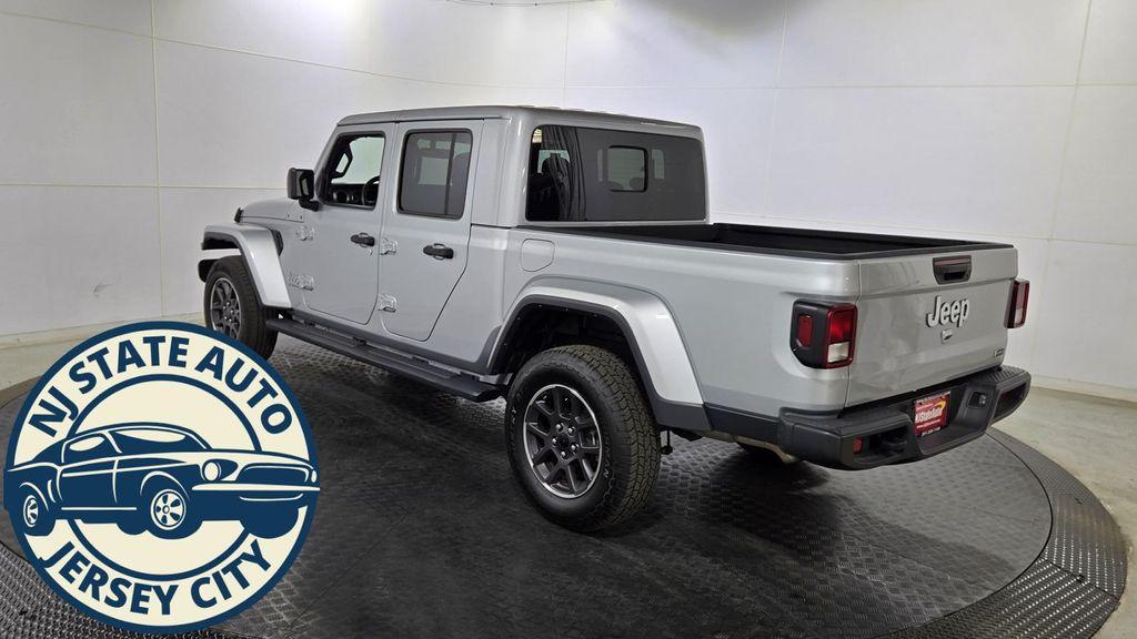 used 2023 Jeep Gladiator car, priced at $25,887