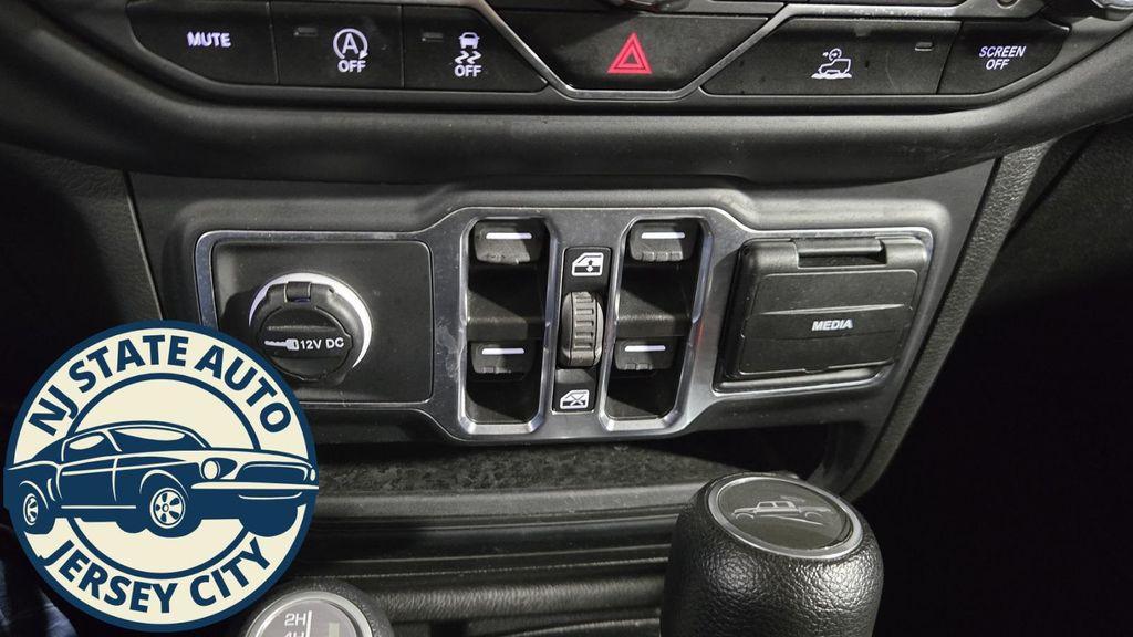 used 2023 Jeep Gladiator car, priced at $25,887