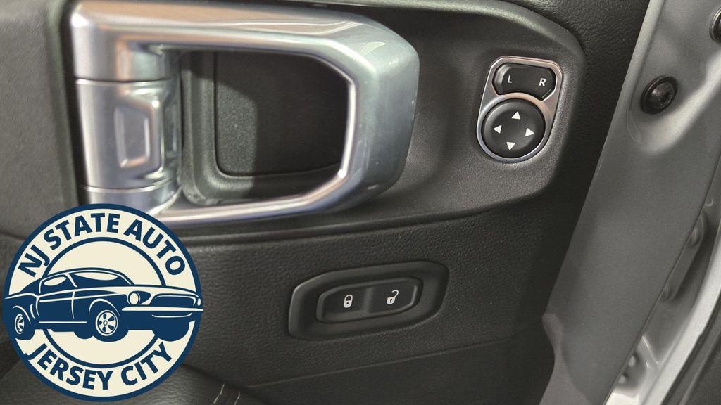 used 2023 Jeep Gladiator car, priced at $25,887