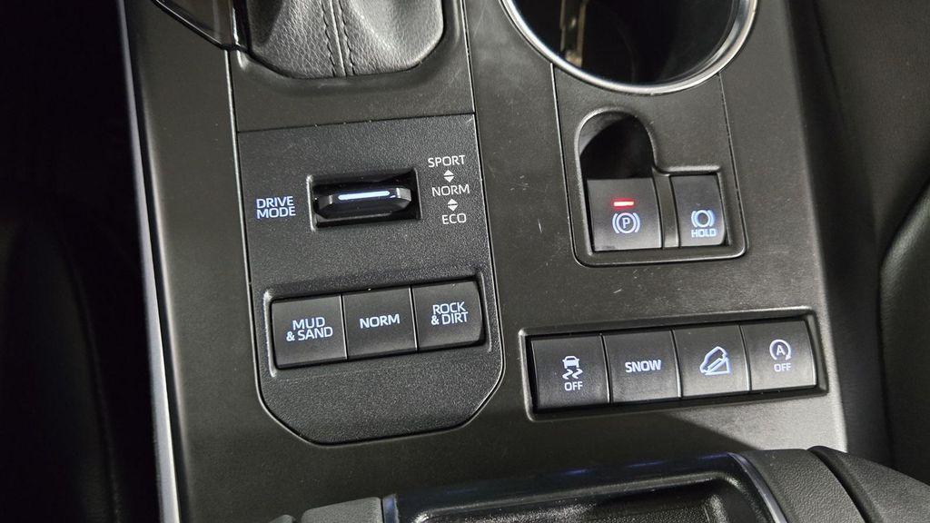 used 2021 Toyota Highlander car, priced at $24,392