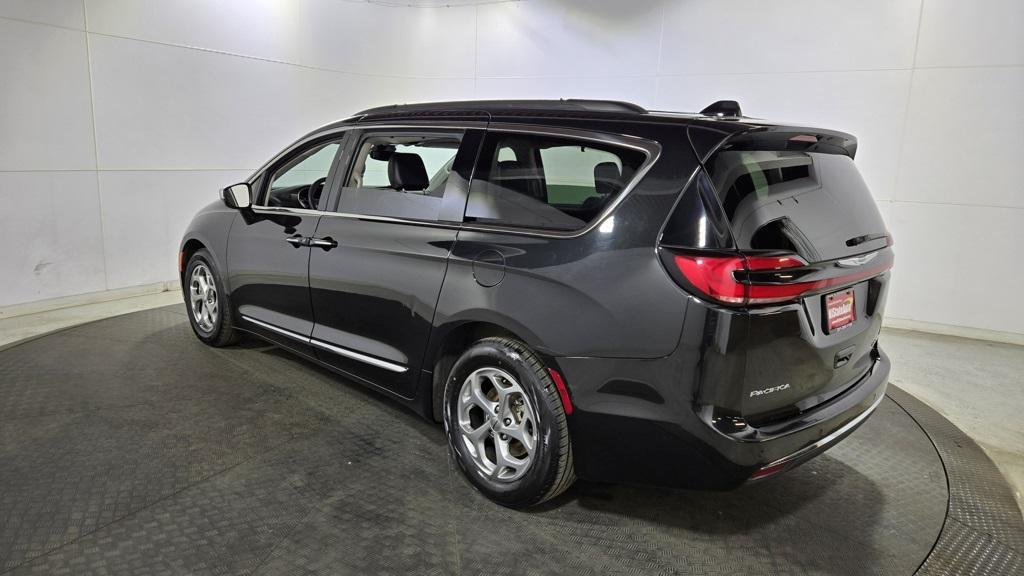 used 2023 Chrysler Pacifica car, priced at $21,914