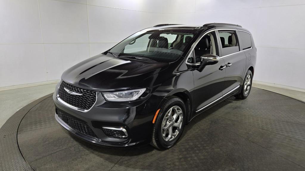 used 2023 Chrysler Pacifica car, priced at $21,914